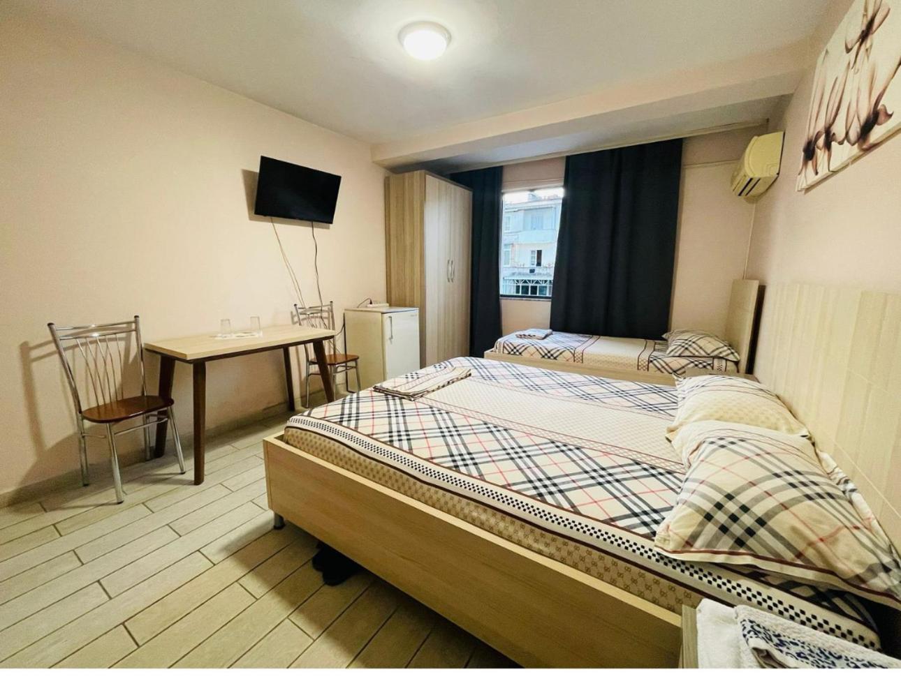 Urban Life Tirana- Economy Rooms Kültér fotó